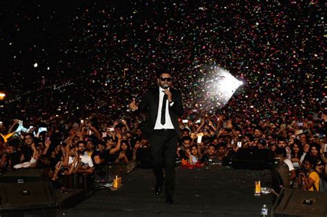 A Starry Night in Bangkok: Unveiling the Glamour of Guru Randhawa's Concert!